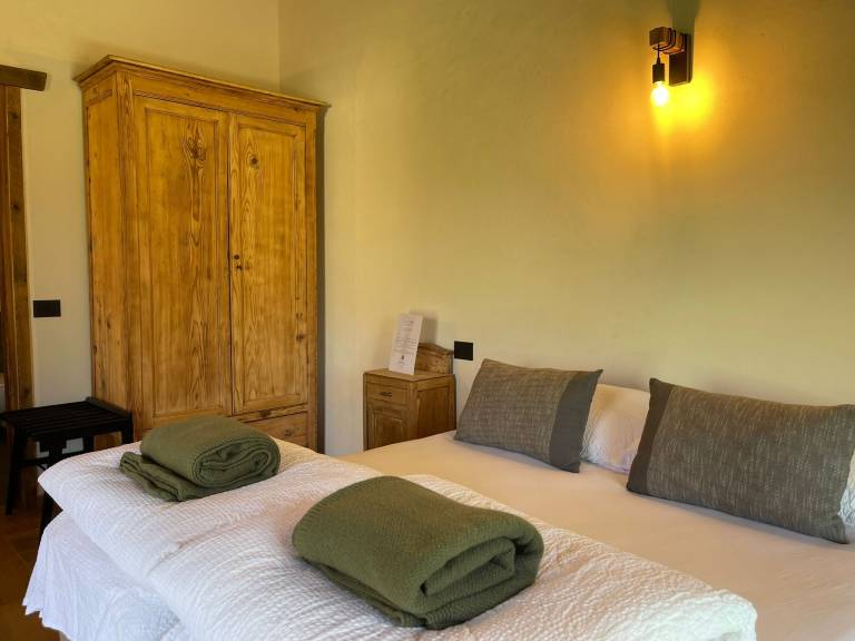 Room 'Zulayha' with Mountain View, Wi-Fi and Air Conditioning in Aosta
