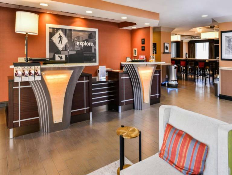 Hampton Inn & Suites San Francisco-Burlingame-Airport South — photo 4