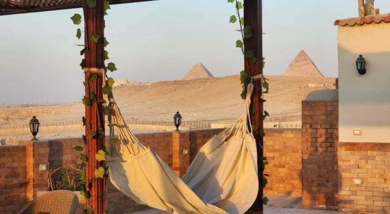 Holiday apartment with hot tub in Giza