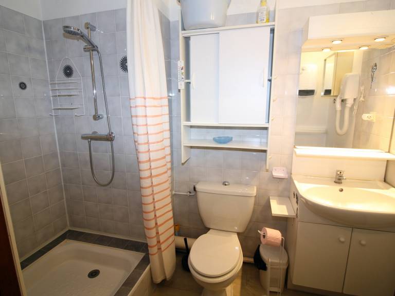 Cozy studio in Brides-les-Bains, 4 ppl, wifi, parking — photo 3