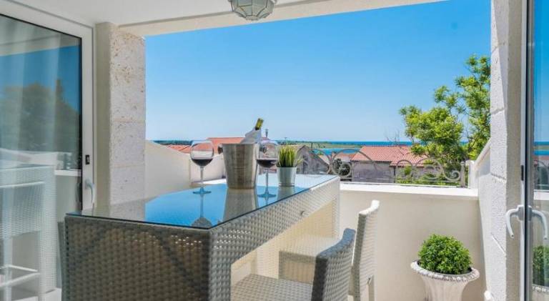 Villa Bella with pool — photo 5