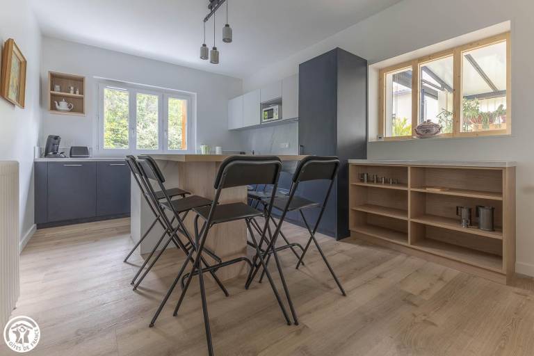 Gite with terrace, barbecue & yard — photo 4