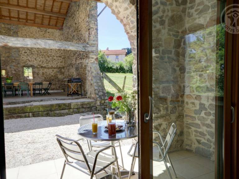 Beautiful cottage with BBQ, private pool & garden | Pets allowed — photo 5