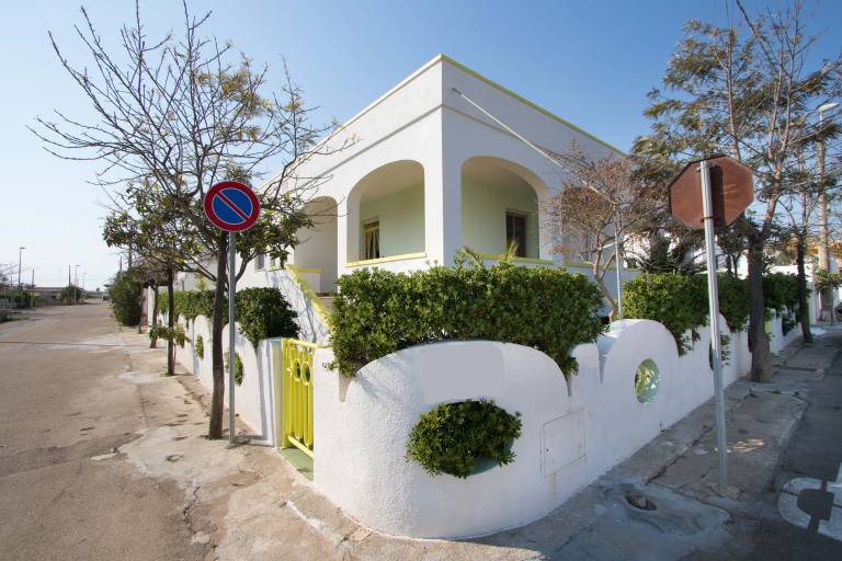 Family-friendly lovely apartment with yard & BBQ | Garden view | Close to the beach | Dogs allowed in Salve