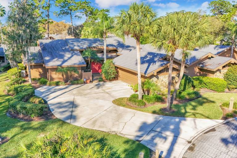 Resort Palm Retreat