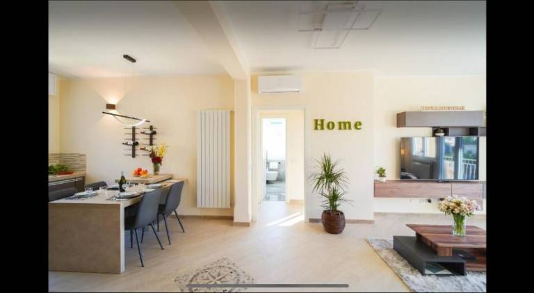 Apartment with jacuzzi — photo 3
