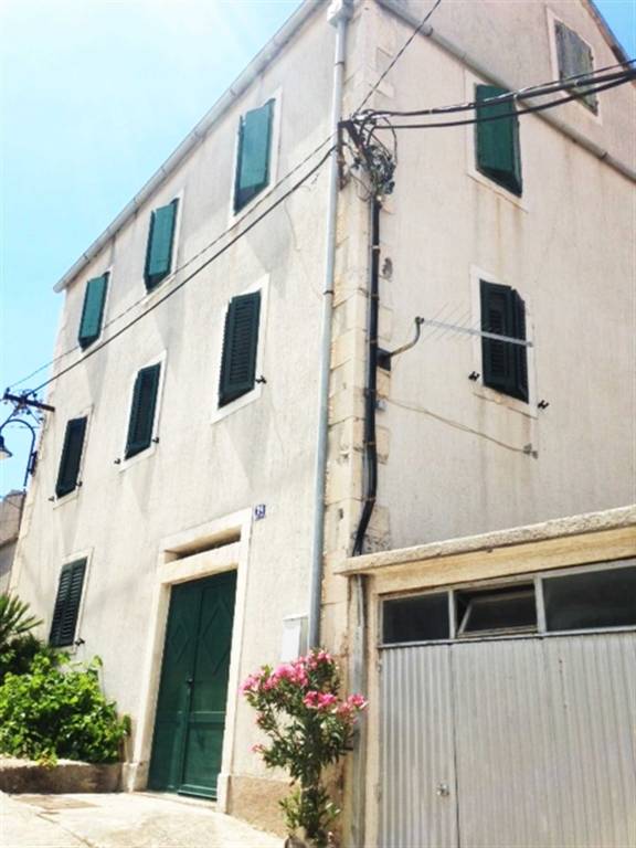 Holiday apartment with barbeque | City view in Sibenik