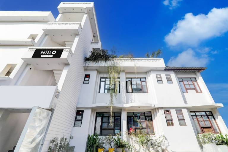 Super Hotel O Insaf Nagar Munshipuliya Formerly Vibrant