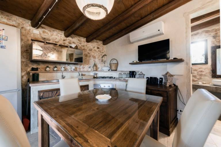 Family-friendly ample villa with garden, hot tub & grill | Panoramic view | Pet-friendly — photo 4