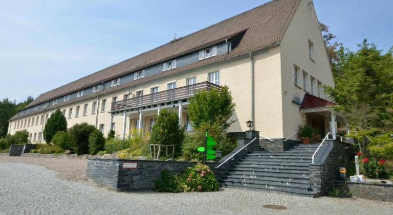 Land- und Golfhotel Alte Fliegerschule — photo 5