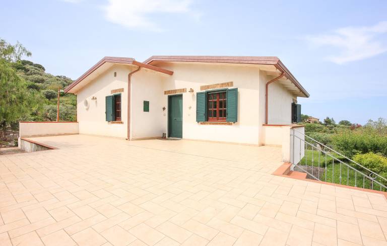 Casa  Laureana Cilento