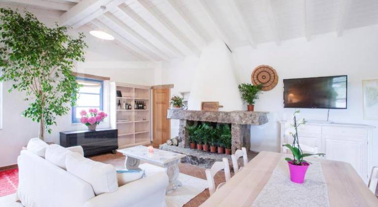 Fully equipped wonderful villa with barbeque, yard & terrace | Suitable for remote work | Pet-friendly — photo 3