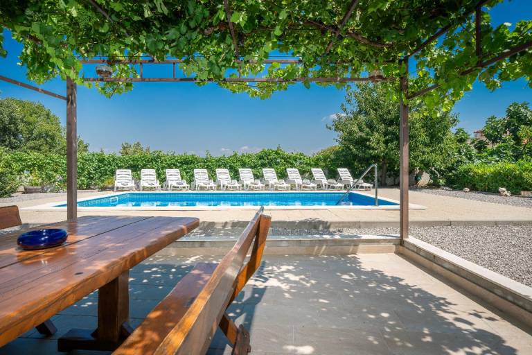 Ferienhaus in Katuni, Šestanovac für max. 11 Personen Ferienhaus in Katuni, Šestanovac für max. 11 Personen