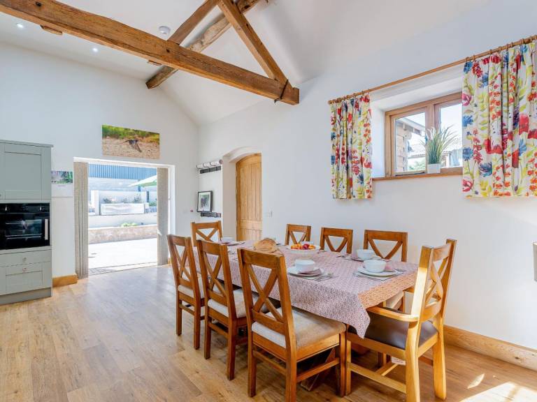 Fully equipped nice cottage with yard & grill | Pets are welcome — photo 4