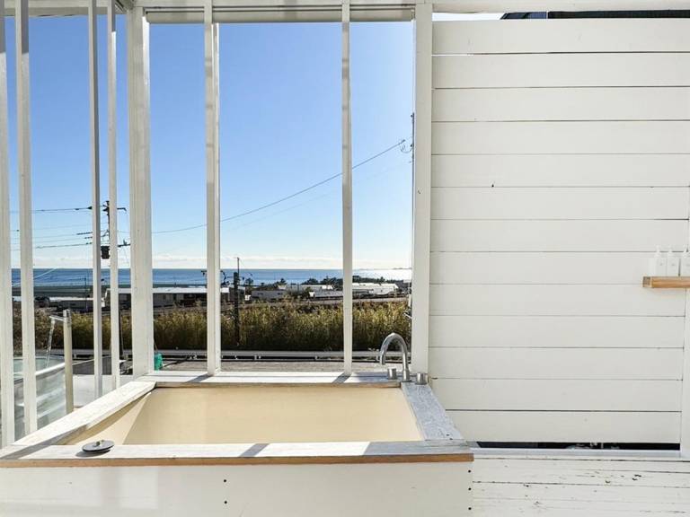 And SEA 鴨川/鴨川の美しい海一望の露天風呂/SAUNA/BBQ/テレワーク/ペット/最大8名 in Kamogawa