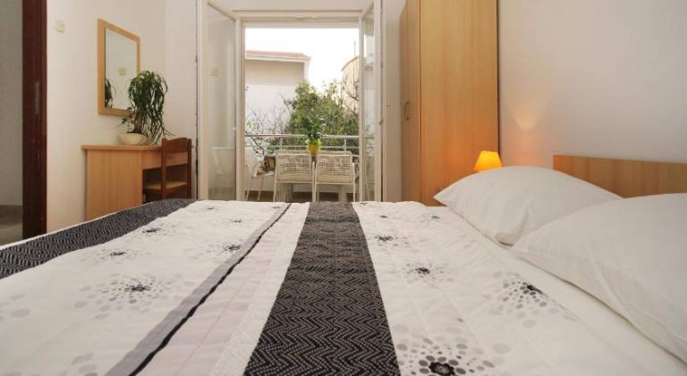 Apartment with patio & garden | Beach nearby | Suitable for remote work | Pets allowed — photo 2