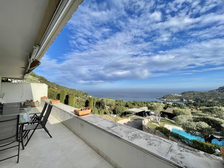 Wonderful apartment with terrace, pool & yard | Sea view | Dogs allowed — photo 3