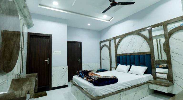 Vrinda Garden and Rooms — photo 3