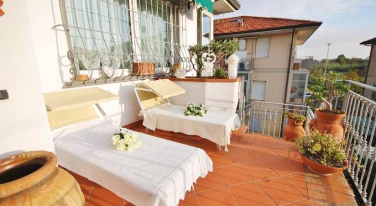 Holiday apartment with 3 rooms for 5 persons — photo 4