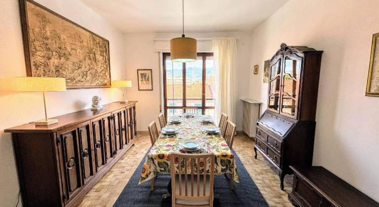 Holiday apartment with 3 rooms for 7 persons in Carrara