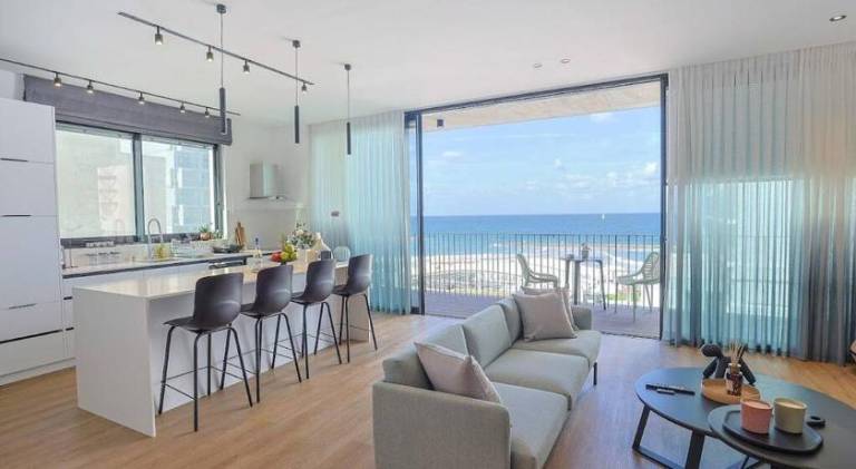 Luxury 2BD Beach Apartment 15 — photo 2