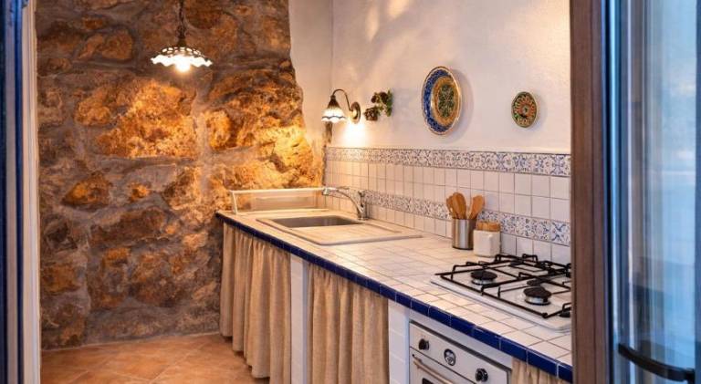 Spinuzza Boutique Guesthouse Cefalu, Sicily — photo 4