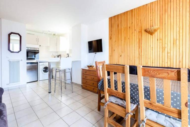 Rental apartment with 2 rooms for 6 persons — photo 3