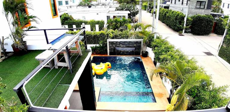Villa with pool — photo 3
