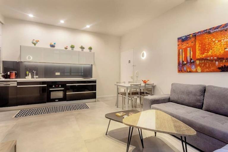 Apartment Tel Aviv District