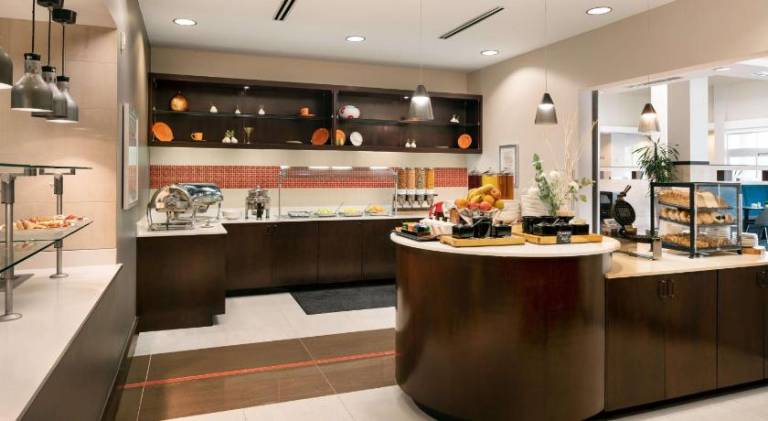 Hilton Garden Inn Denver/Cherry Creek — photo 4