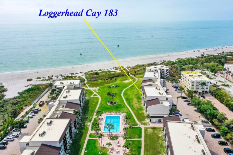 Child-friendly condo with barbecue & heated pool | Water view | Next to the beach | Dogs allowed in Sanibel, FL