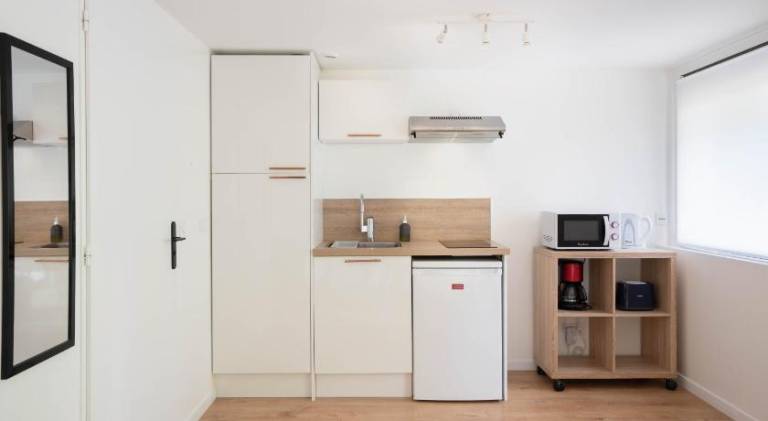Serviced apartment with terrace — photo 3