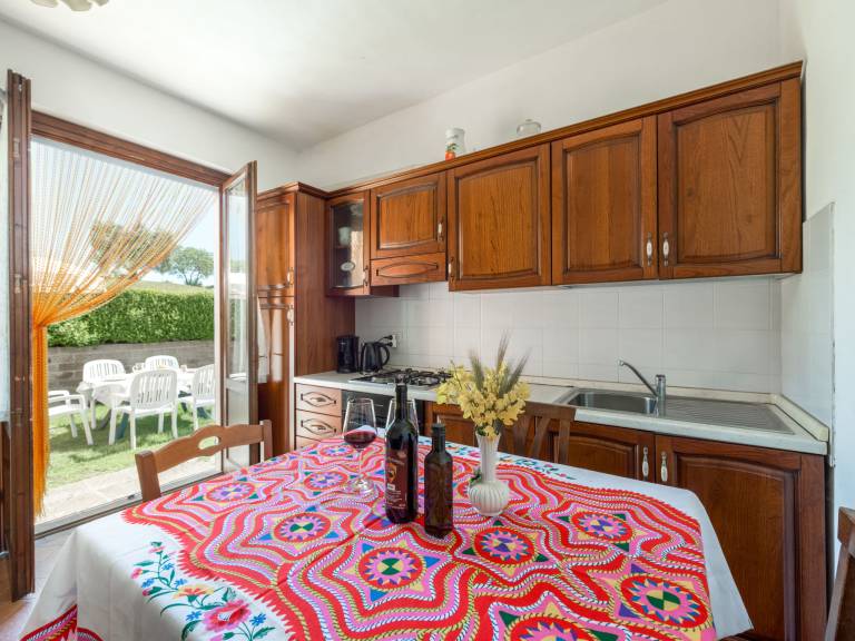 Fully equipped apartment with terrace, pool & barbecue | Dogs allowed — photo 5