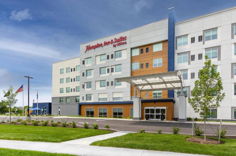 Hampton Inn & Suites by Hilton Louisville East Oxmoor — photo 3