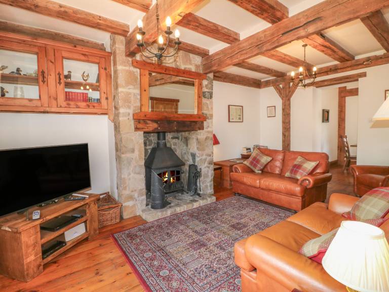 Cottage with garden, patio & BBQ — photo 3