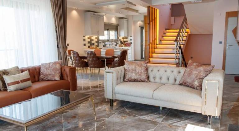 Villa with pool & hot tub in Marmara