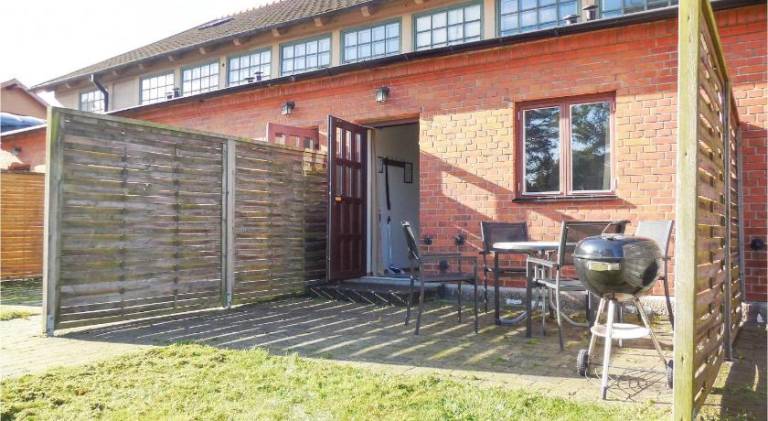 Holiday apartment with 2 rooms for 6 persons in Ystad