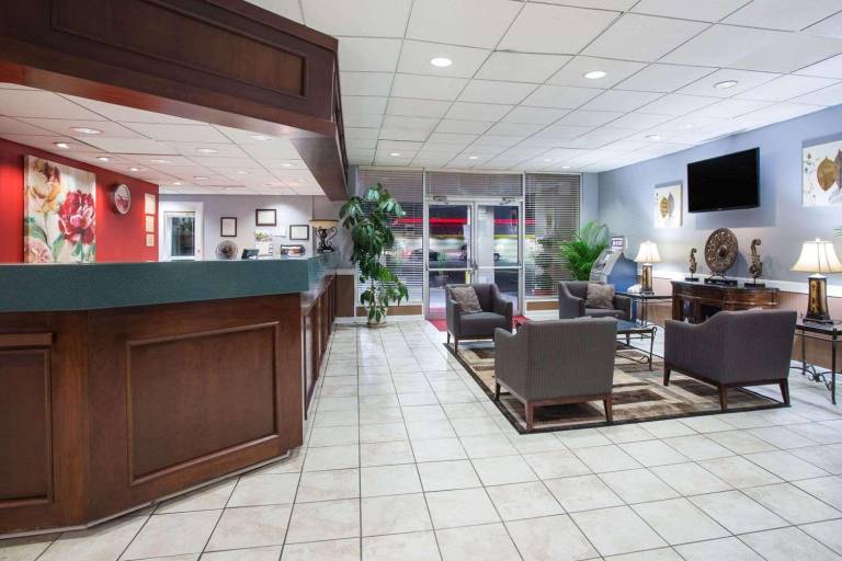 Ramada Suites Warner Robins — photo 3