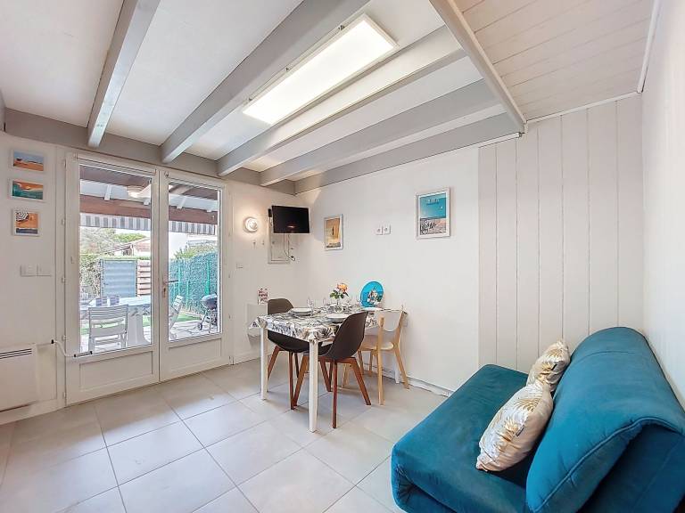 Fully equipped house with barbeque, terrace & pool | Dogs allowed — photo 4