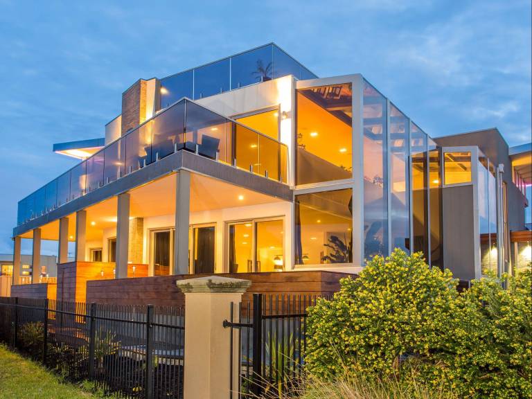 Bed and breakfast  Indented Head