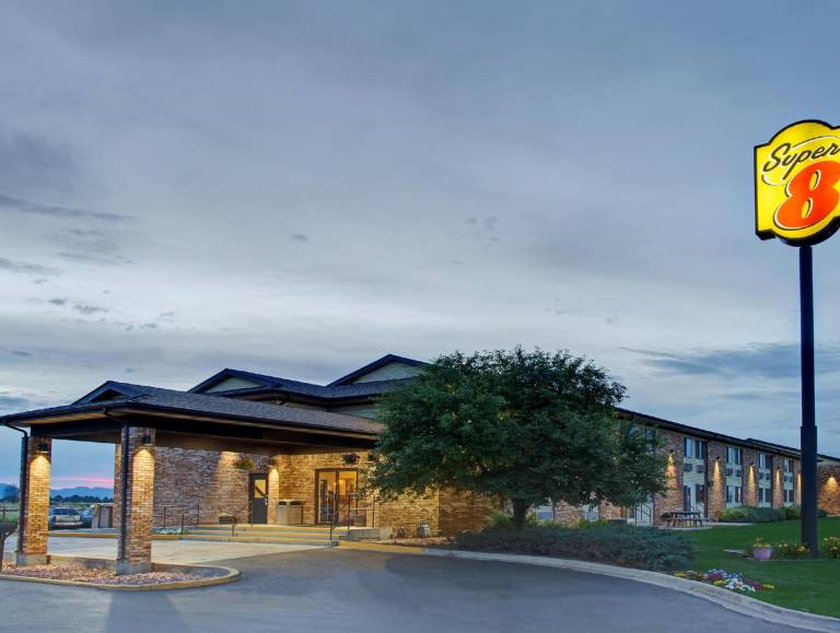 Super 8 By Wyndham Fort Collins in Fort Collins, CO