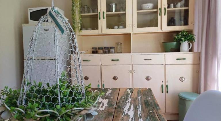 Apartment with patio & yard | Pets allowed — photo 4