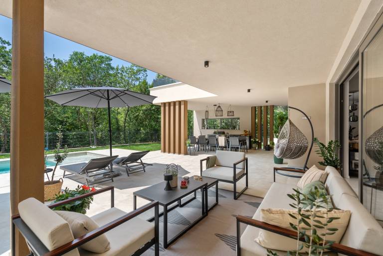 Villa with BBQ & heated pool — photo 5