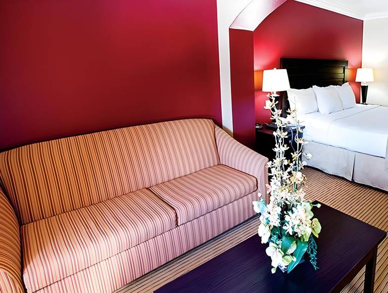 La Quinta Inn & Suites by Wyndham Temecula in Temecula, CA