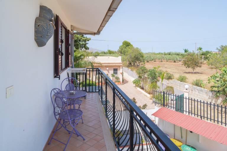 Holiday Apartment 'Appartamento Con Vista Su Noto' with Shared Pool, Terrace & Wi-Fi — photo 4