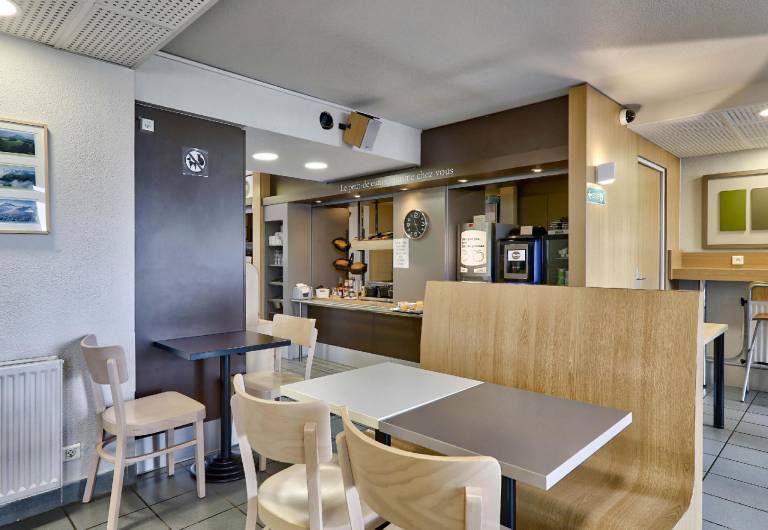 B&B HOTEL Clermont-Ferrand Le Brezet Aeroport — photo 2