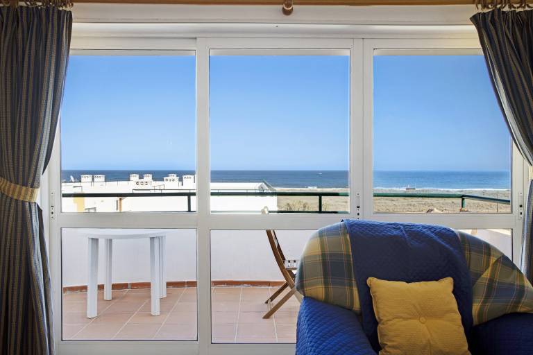 Pet-Friendly Apartment Meia Praia by the Beach & Wi-Fi in Lagos