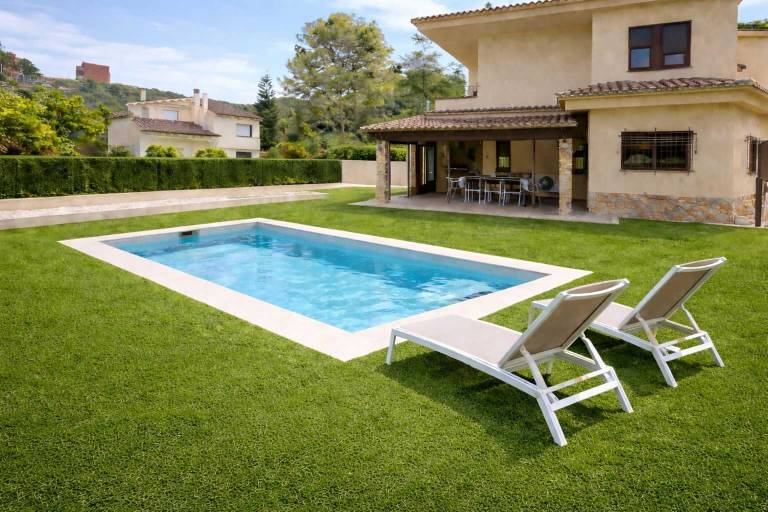 Lovely vacation home with barbeque, patio & garden | Beach view | Good for workation | Pets are welcome in Calella
