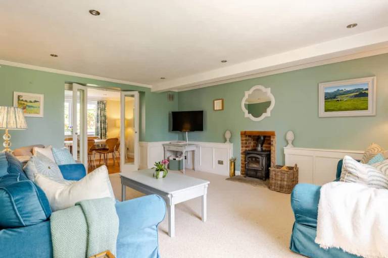 House  Woodborough