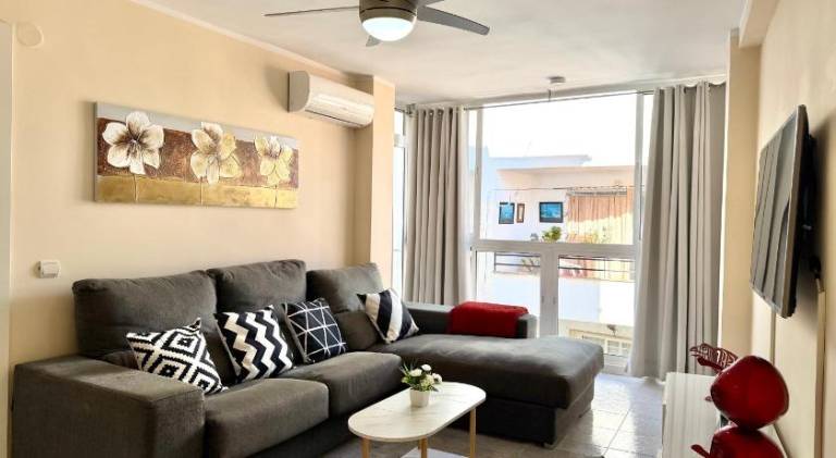 Holiday apartment with 2 rooms for 4 persons in Benalmádena
